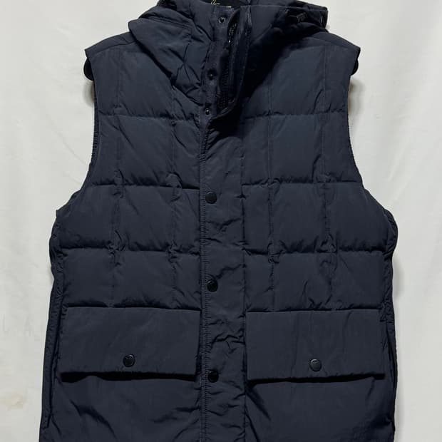 100 CP컴퍼니 고글 후드 패딩조끼