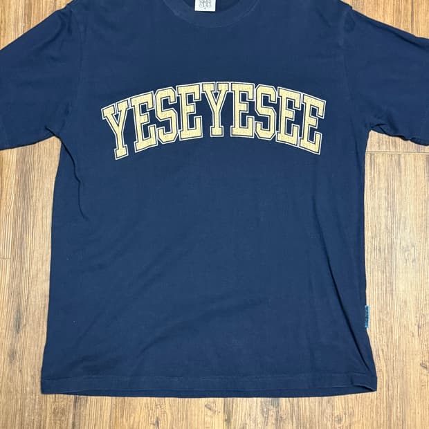 YESEYESEE 예스아이씨 반팔