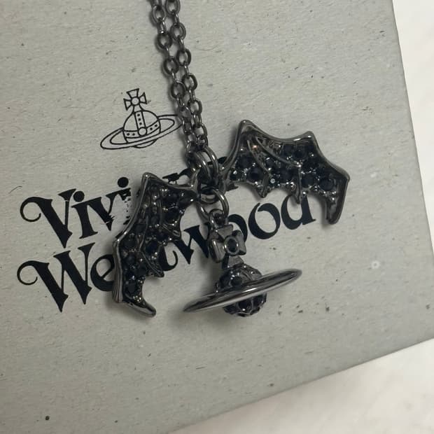 비비안웨스트우드 박쥐 orb 목걸이