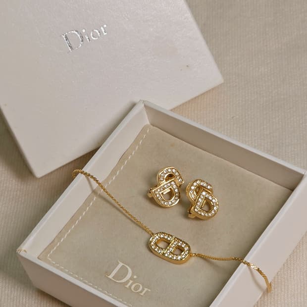 디올 금장 쁘띠 CD 로고 귀걸이 목걸이 세트