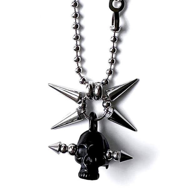 BUZZERBE HORNED SKULL LONG NECKLACE