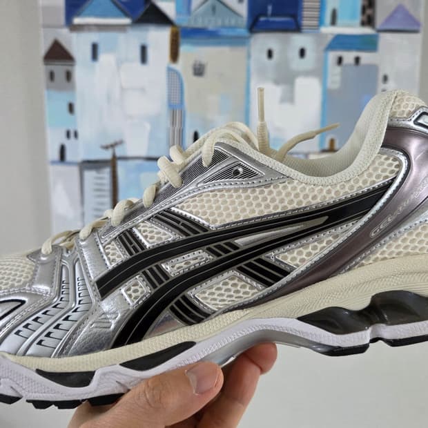 젤카야노14 크림블랙 285mm 상태최상 