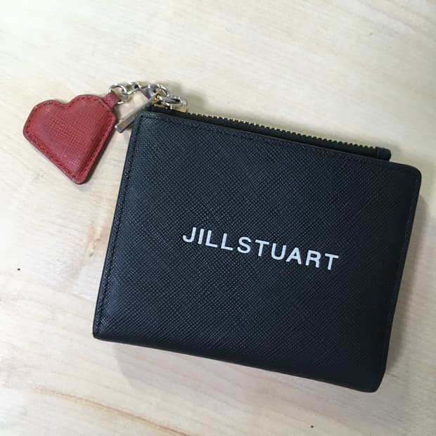 질스튜어트 지갑