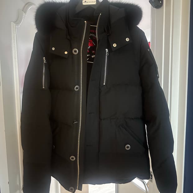 무스너클 쓰리퀘터 패딩 블랙퍼