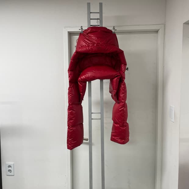 juun.j 후드 패딩 머플러 레드