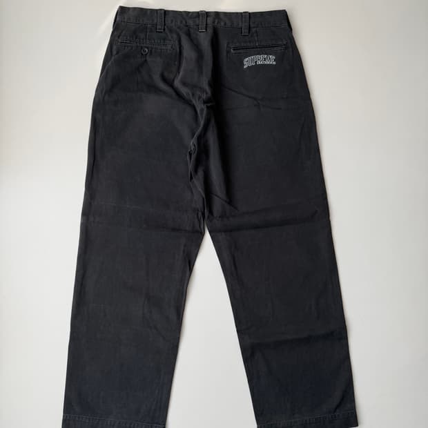 슈프림 아치로고 치노 팬츠