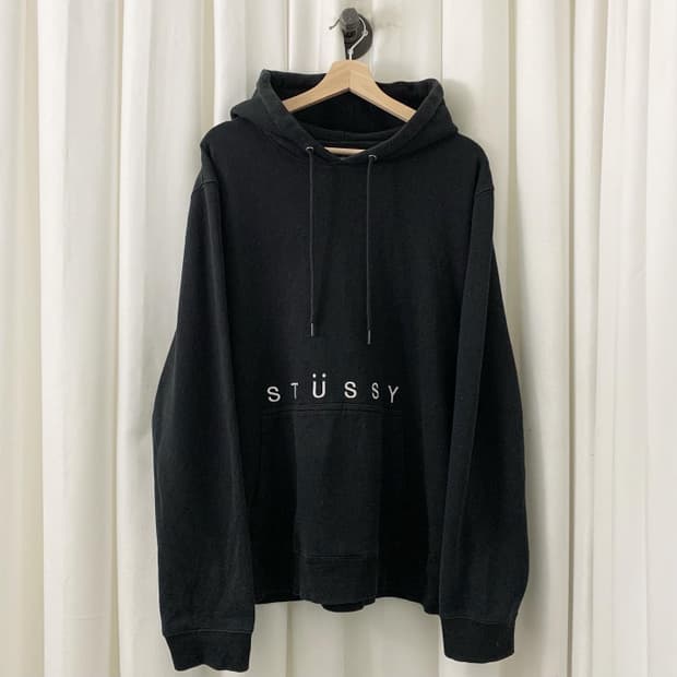 스투시 블랙 스마일로고 후드티