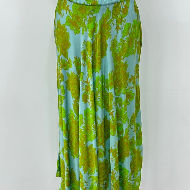 오일릴리 스커트