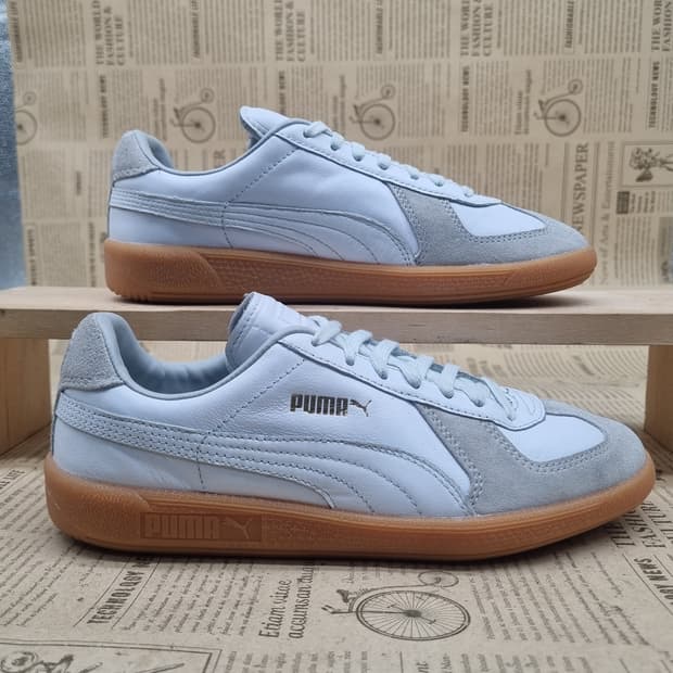 푸마 아미트레이너 여성스니커즈 왼230 오235