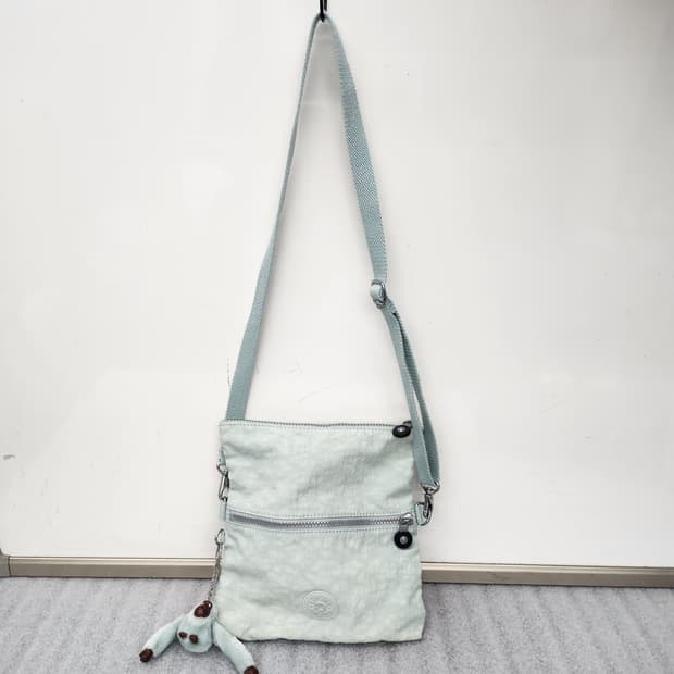 키플링 Frug S 크로스백 23x25cm