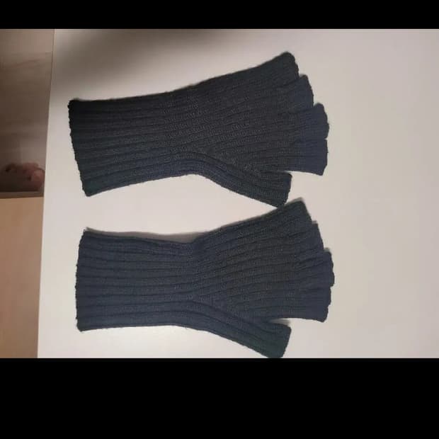 아르켓 핑거리스 장갑 삽니다. 