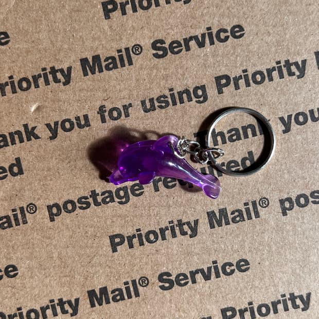 90s vtg Purple Dolphin Keyring