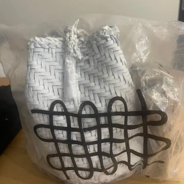 [새상품)드레곤디퓨전 폼폼 버킷백+이너백포함