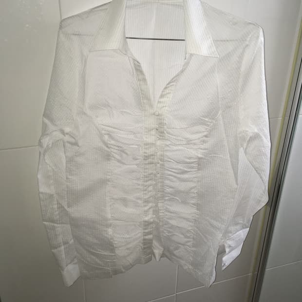 셔링 스트라이프 셔츠