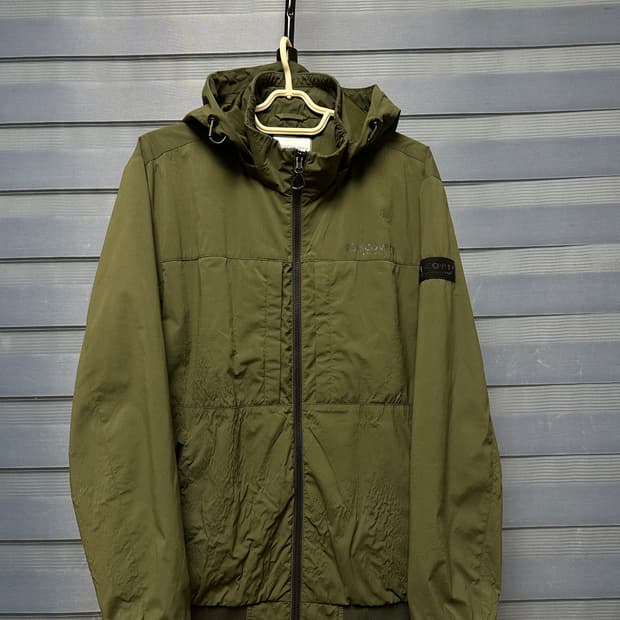 디스커버리 후드 바람막이 100