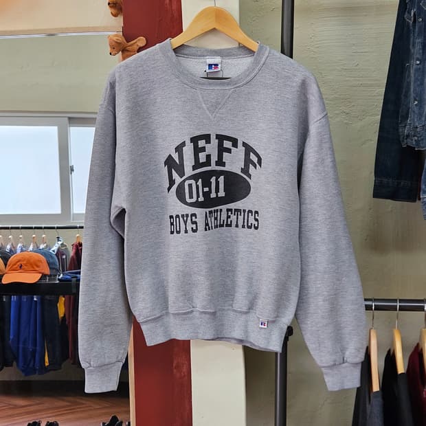 90s 러셀 레터링 스웻셔츠