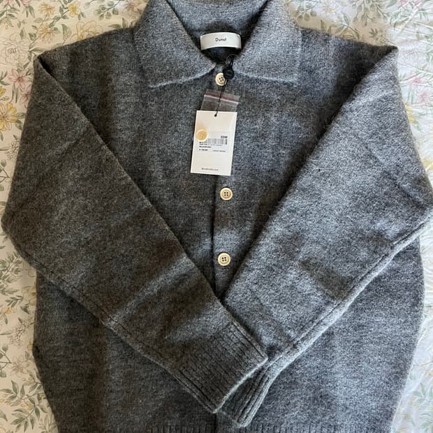 던스트 니트 가디건 M 사이즈 새제품