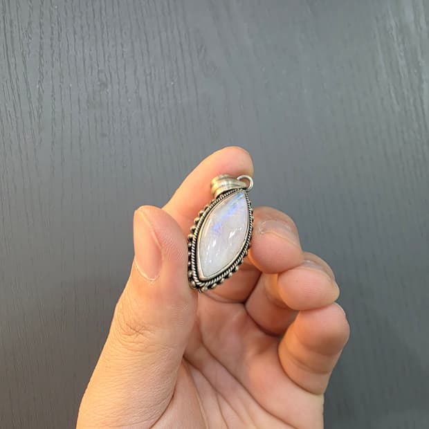 래브라도라이트 펜던트