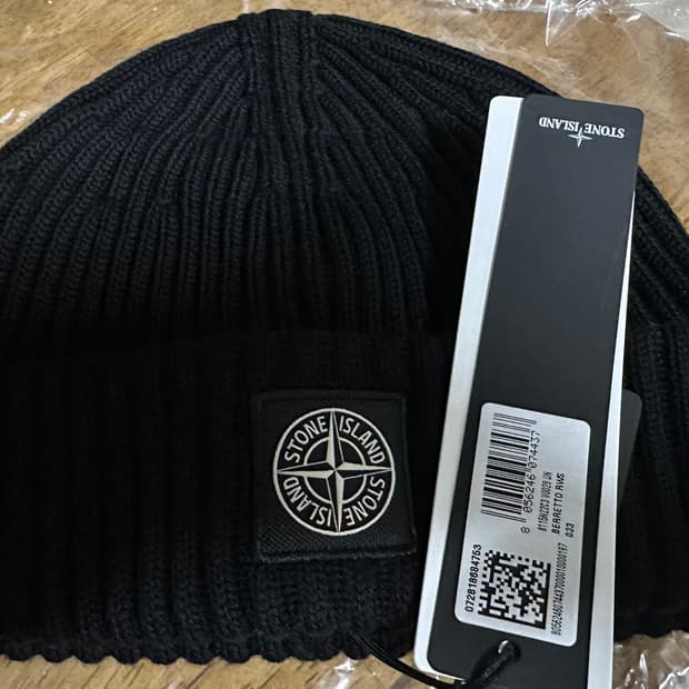 스톤아일랜드 비니 새상품 