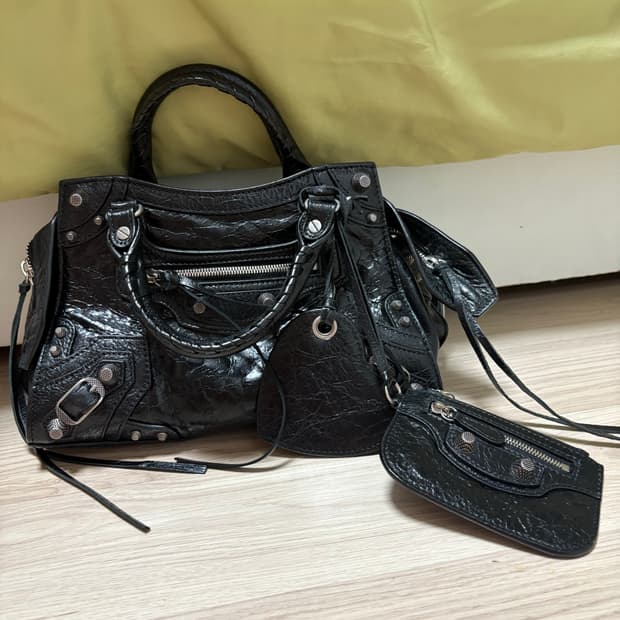 발렌시아가 네오카골 블랙 xs