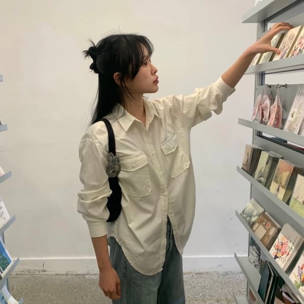 아이보리 포켓 셔츠