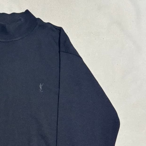 95 입생로랑 블랙 울 반폴라 니트