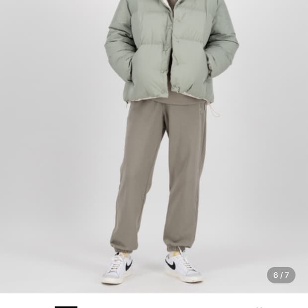 에디션비와 HACIE 콜라보 Puffy 리버시블 구스다운 숏패딩