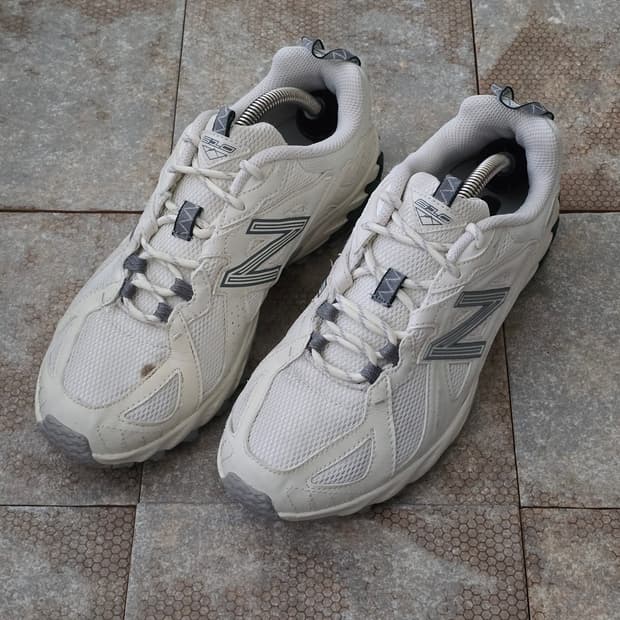 (250)뉴발란스 610 앙고라 화이트