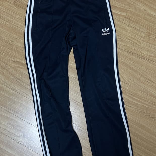 아디다스 파이어버드 남색 트랙팬츠