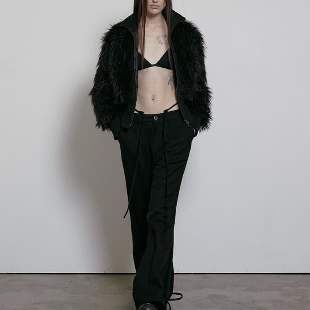 [무배] 보헤미안 서울 하이넥 퍼 집업 자켓 블랙