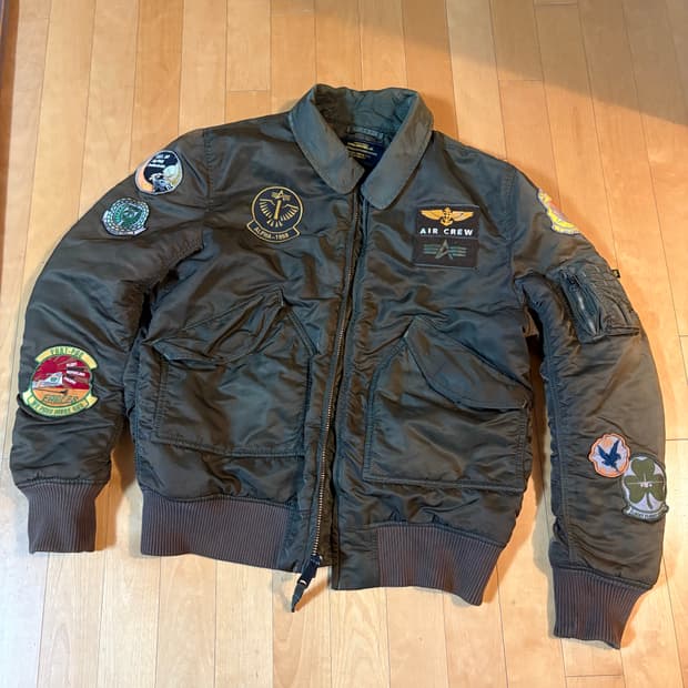 알파 인더스트리 항공점퍼