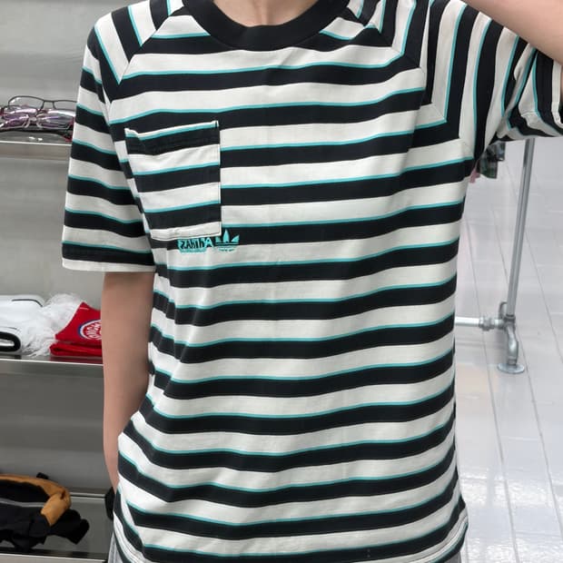 아디다스 스트라이프 반팔 티셔츠