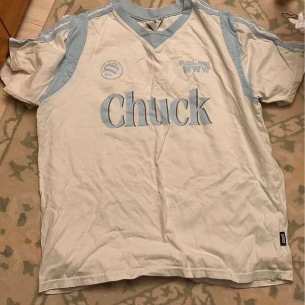 척 반팔티 chuck