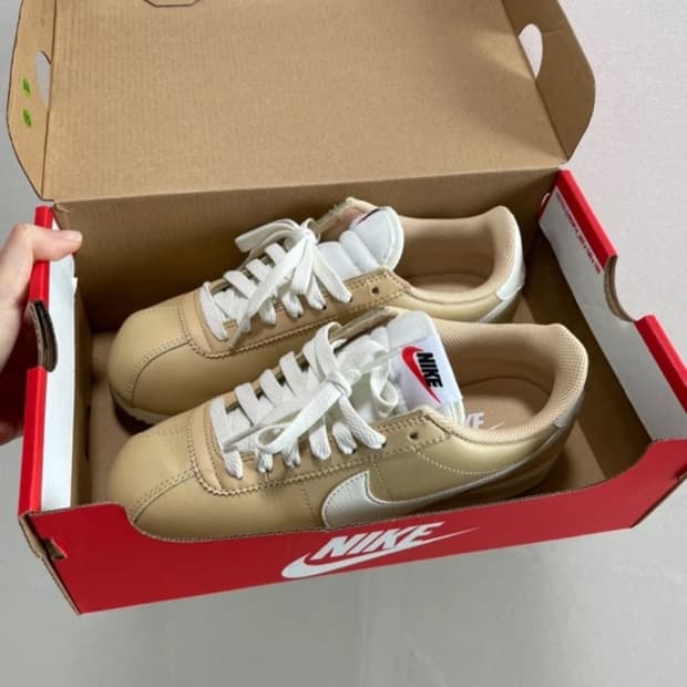 코르테즈 W 세서미:화이트 - 235사이즈