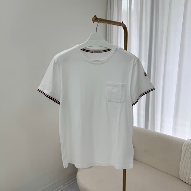 몽클레어 삼선택 반팔