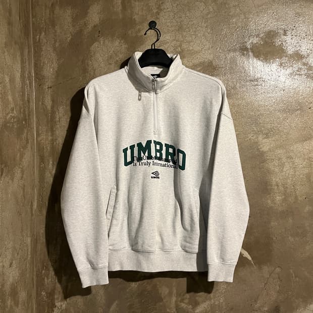 엄브로 반집업 맨투맨