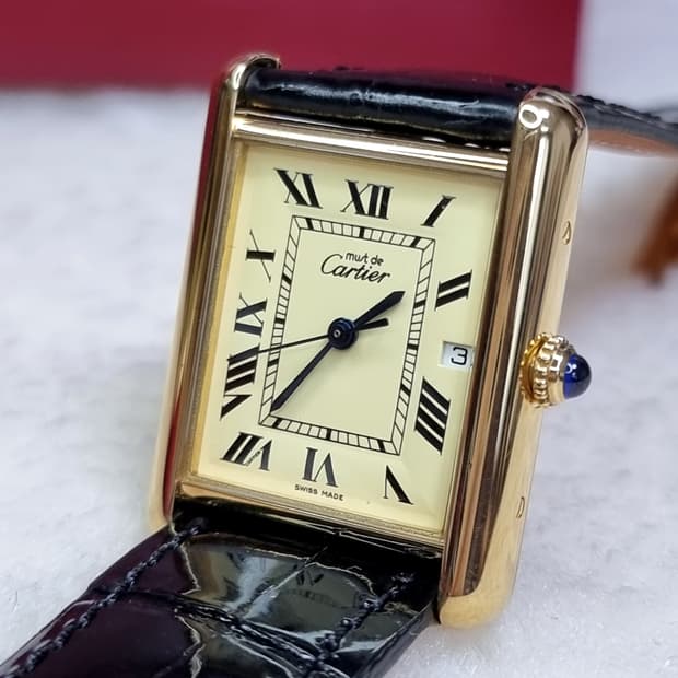 까르띠에 빈티지 탱크 머스트 XL 샴페인 다이얼 디버클 시계(남녀 공용)