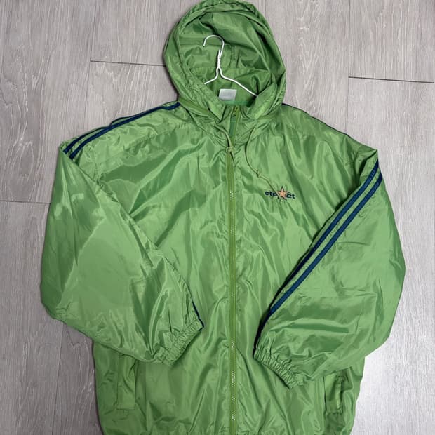 테켓 바람막이 팝니다.