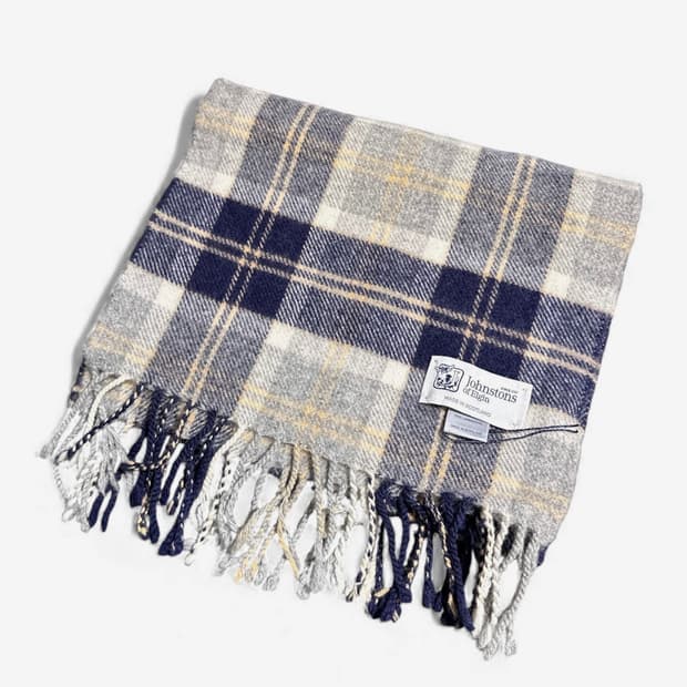 Johnstons of Elgin 100% Lambswool