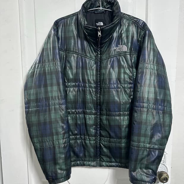 노스페이스 블랙와치 경량패딩