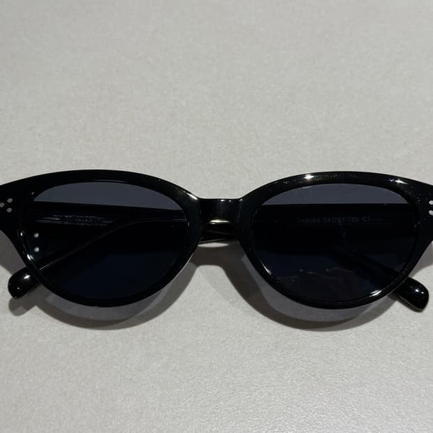 네오테리아 선글라스 TR8055