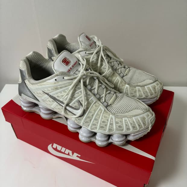 나이키 샥스 TL 화이트