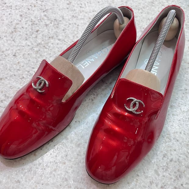 샤넬 에나멜 로퍼