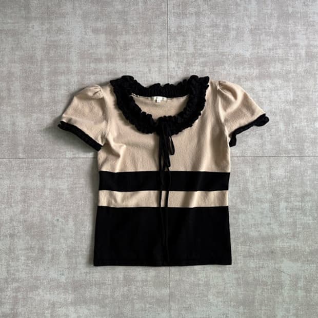 ruffle collar knit top