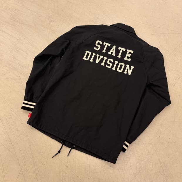 후아유 빅로고 코치 자켓