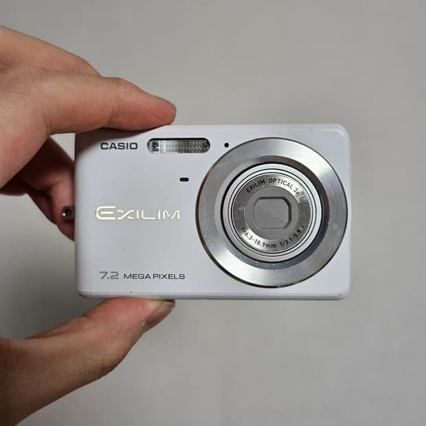 카시오 엑슬림 EX-Z77 화이트 디카 디지털카메라