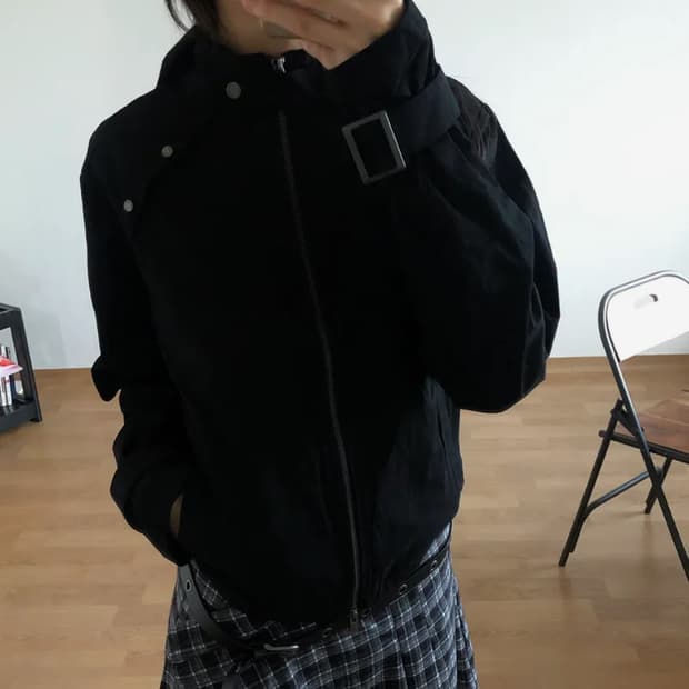 플레이스 스튜디오 하이넥 스탠다드 스트랩 비조 포인트 블루종 집업 자켓