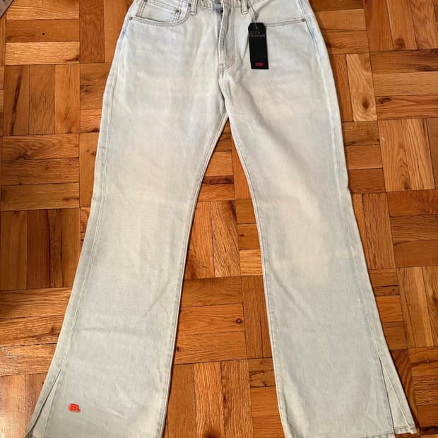 ERL 이알엘 X 리바이스 스테이 루즈 플레어 진