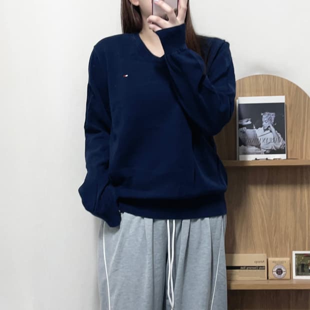 [정품] 타미 네이비 브이넥 니트 [ L ]