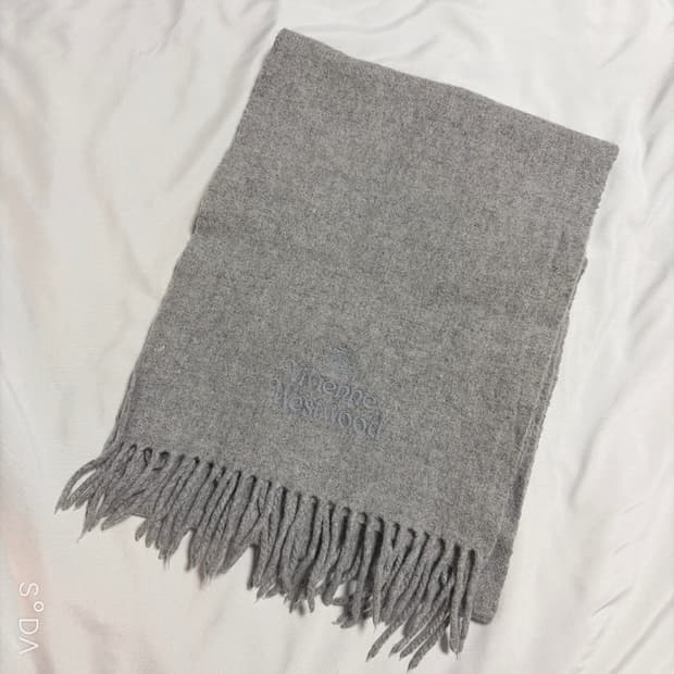 비비안웨스트우드 그레이 머플러